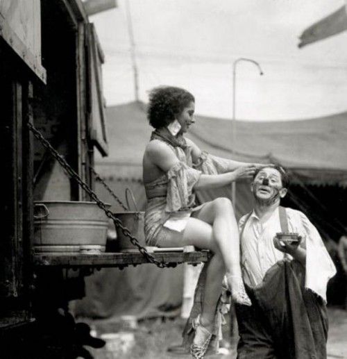 Fotolog de xxerezz: Circo,pueblo,blanco Y Negro